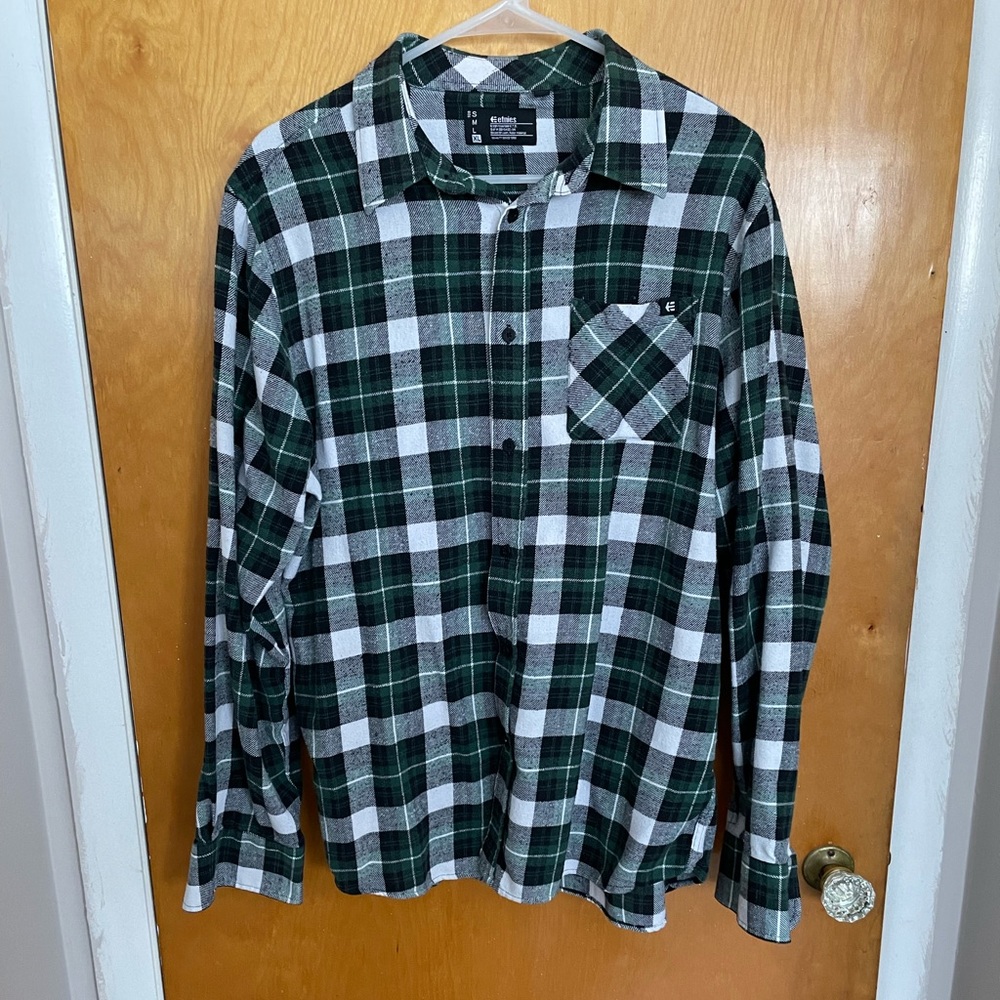 Etnies men’s flannel sz XL
